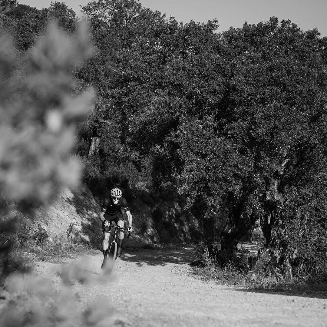 Ride the iconic white roads of Tuscany on an 8 day Strade Bianche gravel cycling tour. Enjoy boutique stays, great food, Nova Eroica entry and full support.