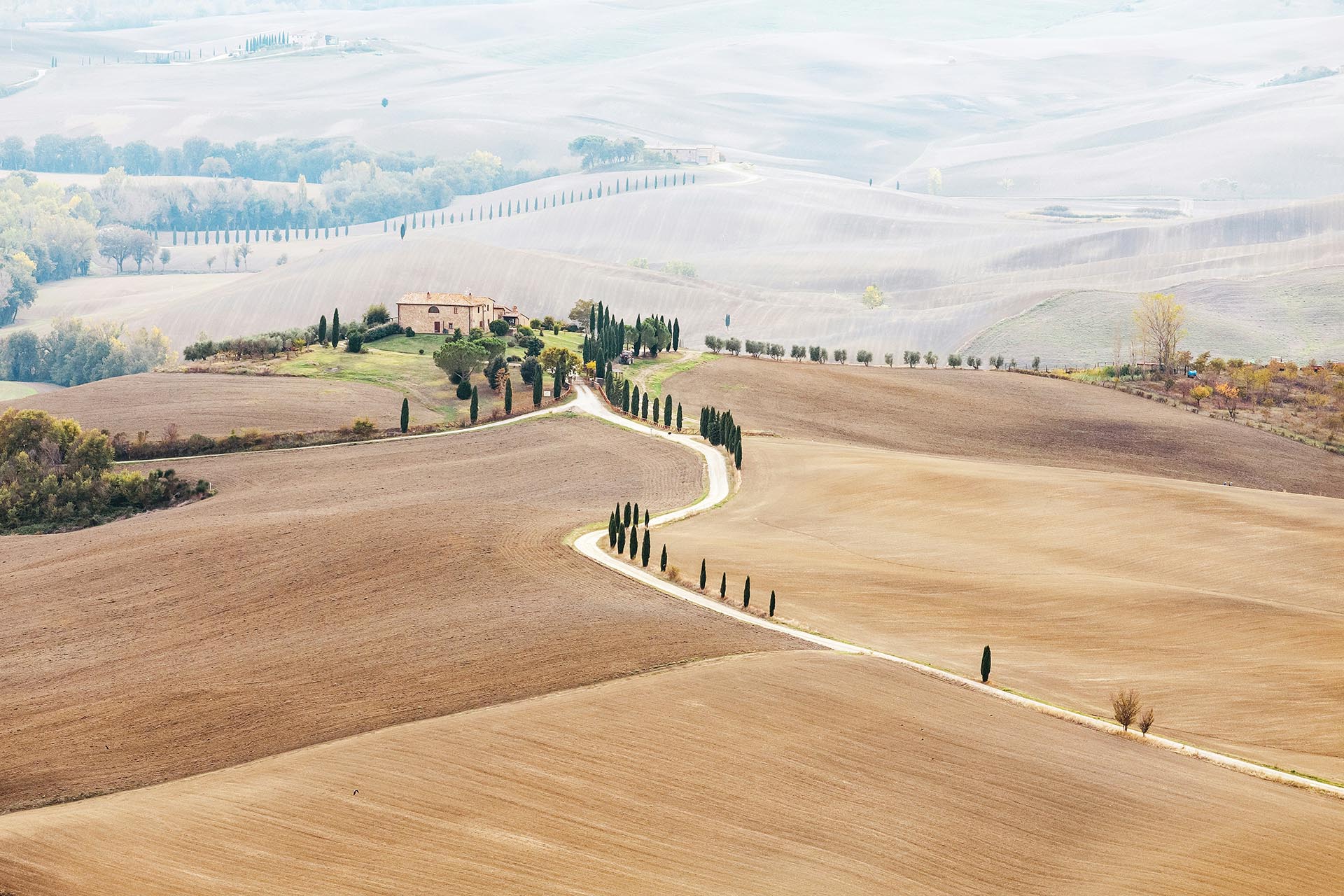 Ride the iconic white roads of Tuscany on an 8 day Strade Bianche gravel cycling tour. Enjoy boutique stays, great food, Nova Eroica entry and full support.